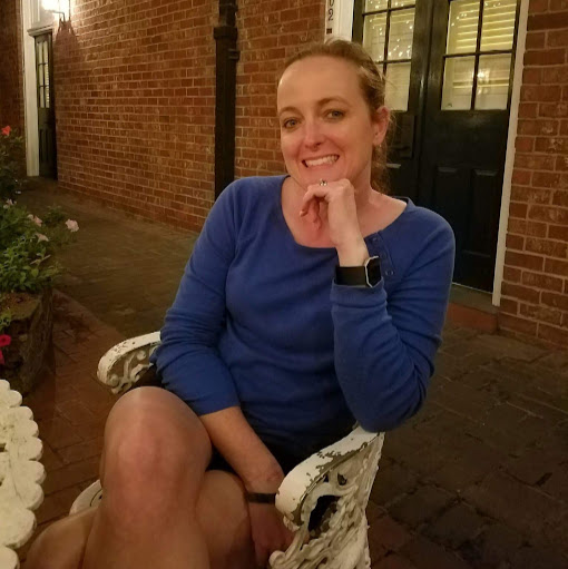 Sara Edwards Photo 31