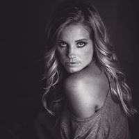 Christina Singleton Photo 42