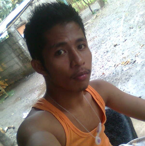 Richard Gonzales Photo 34