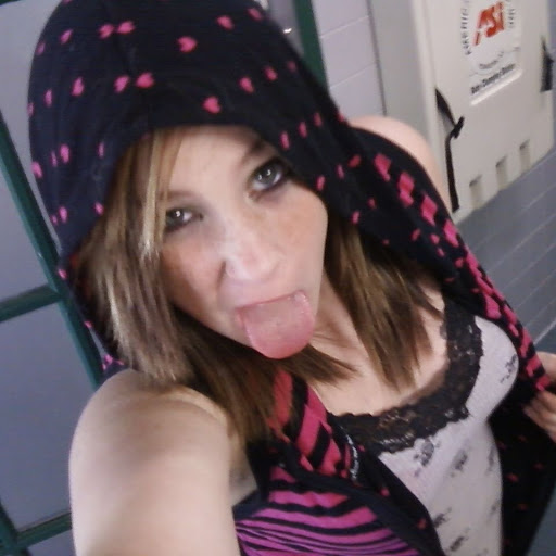 Danielle Strickland Photo 12