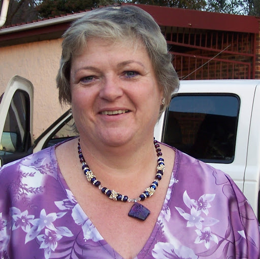 Sharon Maxwell Photo 28