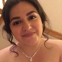 Julia Reyes Photo 20