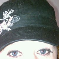 Danielle Crowe Photo 13