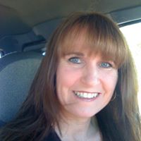 Vicky Larson Photo 4
