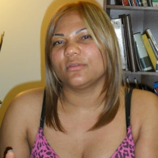 Angela Sewell Photo 35