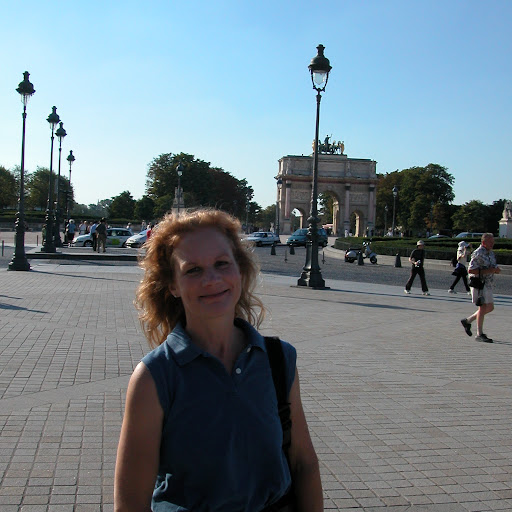 Helen Fitzgerald Photo 23