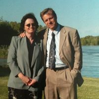 Julie Rhoades Photo 17
