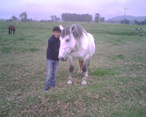 Camilo Velasquez Photo 5