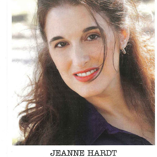 Jeanne Hardt Photo 9