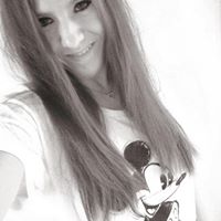 Diana Larsen Photo 12