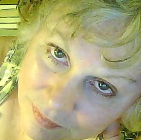 Annie Sutton Photo 15