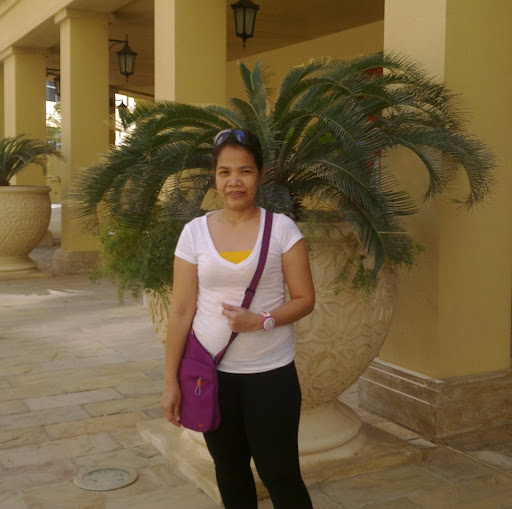 Jennifer Villena Photo 4