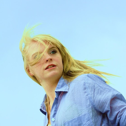 Emily Daniel Photo 16