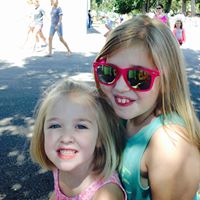 Nicole Bates Photo 36