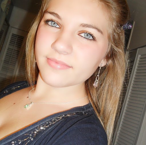 Rachel Grant Photo 10
