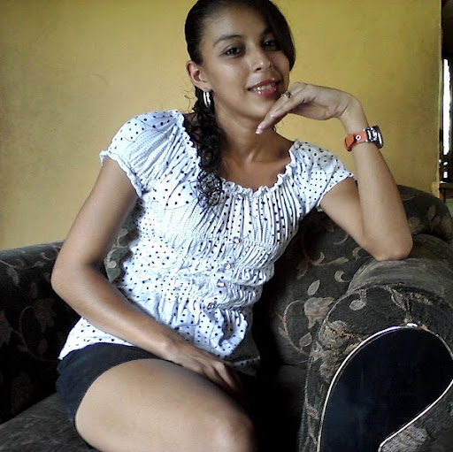 Ruth Bonilla Photo 30