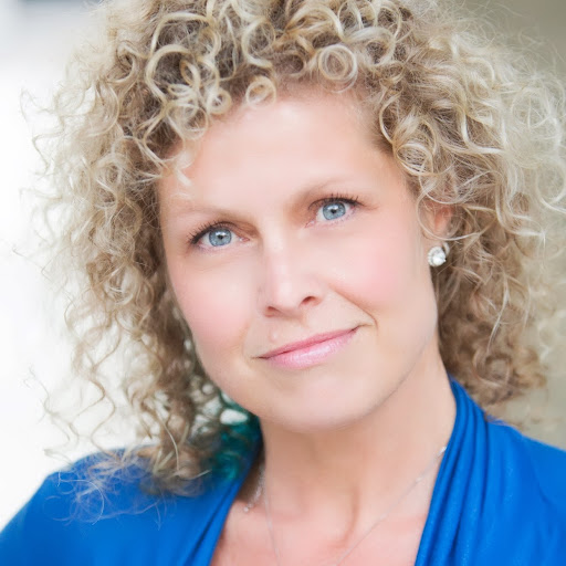 Courtney Webster Photo 12