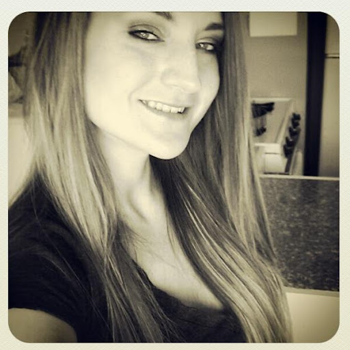 Meg Moore Photo 7