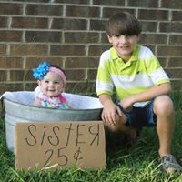 Kelly Hicks Photo 37