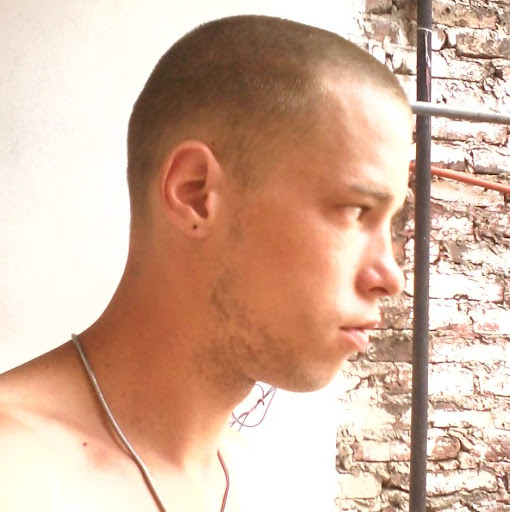 Gabriel Bergman Photo 11