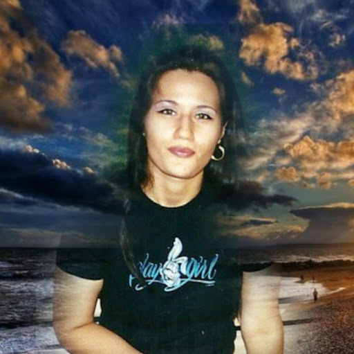 Sandra Gonzales Photo 9