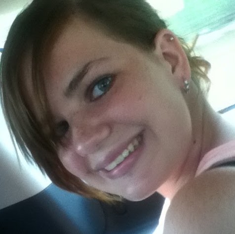 Allison Rowe Photo 35