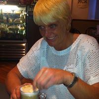 Lorraine Forbes Photo 28
