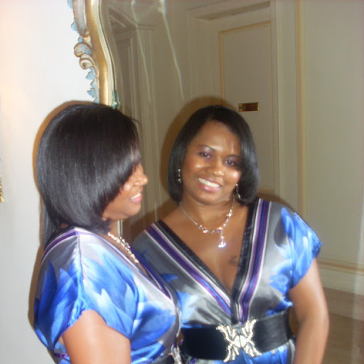 Tracey Rowe Photo 39