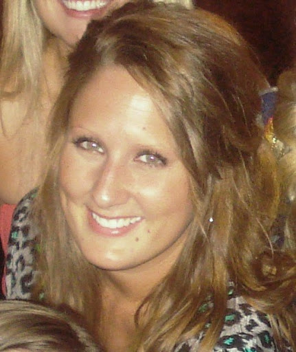 Amanda Cook Photo 16