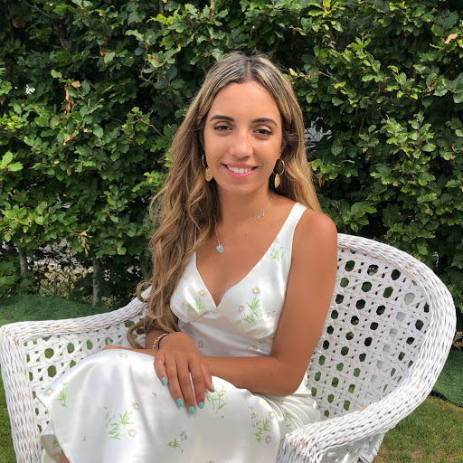Charlotte Newman Photo 32