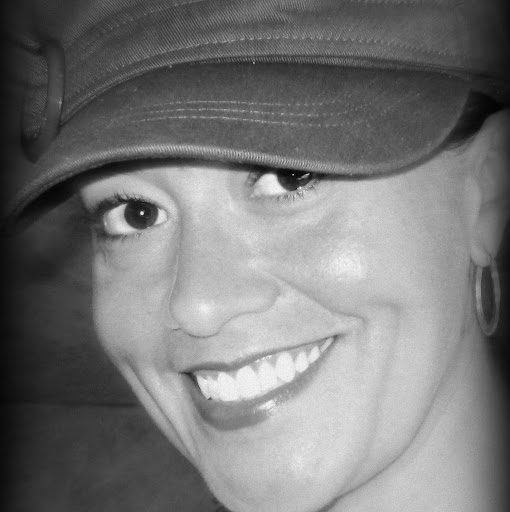 Robyn Macneil Photo 4