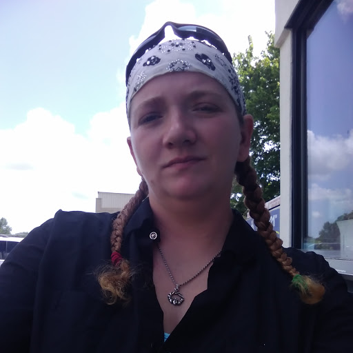 Michele Saunders Photo 31