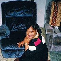 Greta Williams Photo 25