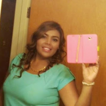 Minerva Reyes Photo 36