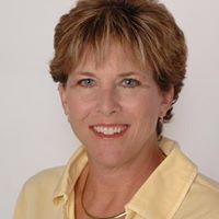 Julie Baumgartner Photo 13