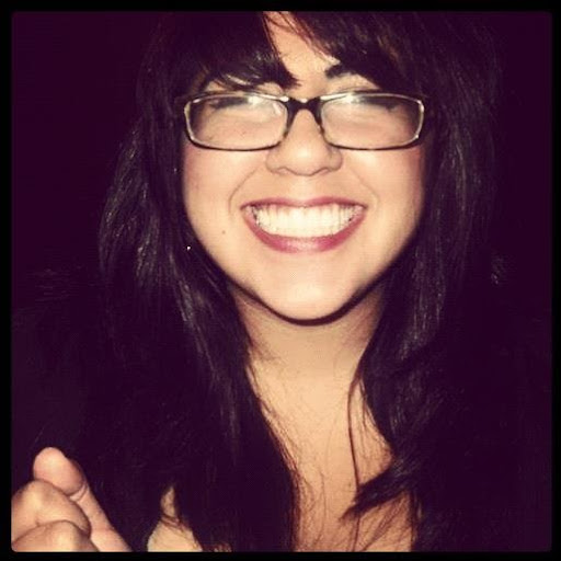 Veronica Flores Photo 27