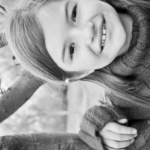 Annie Cook Photo 32