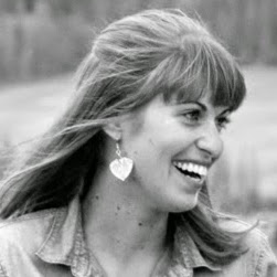 Rachel Whitten Photo 31