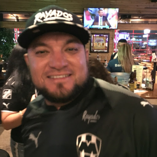 Freddy Martinez Photo 6