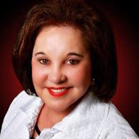 Linda Betts Photo 33