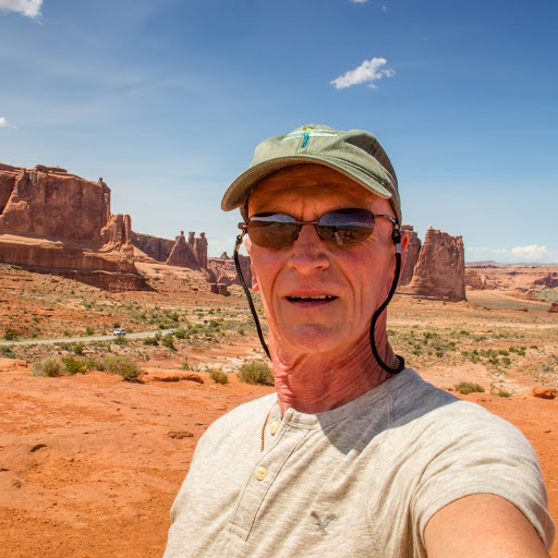 Robert Larsen Photo 10
