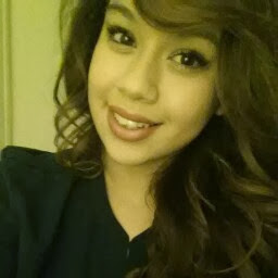 Sarah Valdez Photo 14