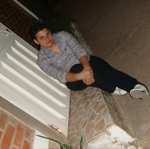 Carlos Ayestas Photo 14