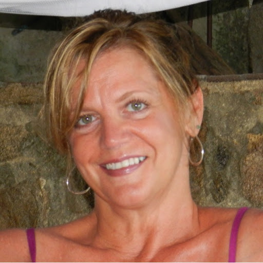 Lisa Kinder Photo 15