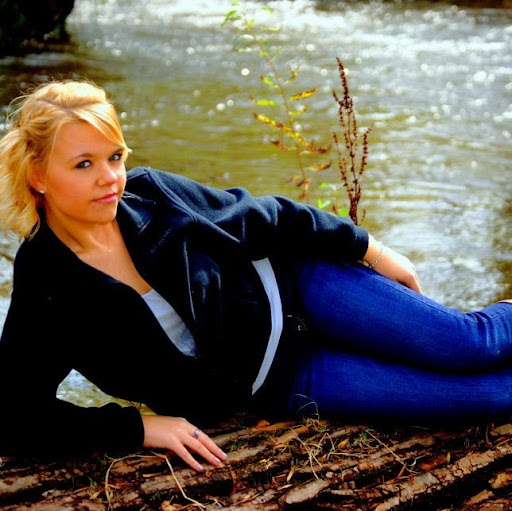 Kari Curtis Photo 35