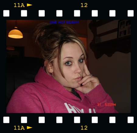 Elizabeth Adamson Photo 34