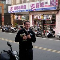 Steven Wing Photo 9