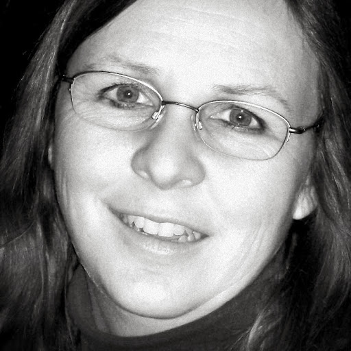 Julie Wiseman Photo 32
