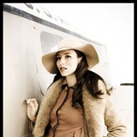 Alisha Hall Photo 10