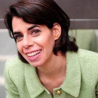 Elizabeth Aaron Photo 32